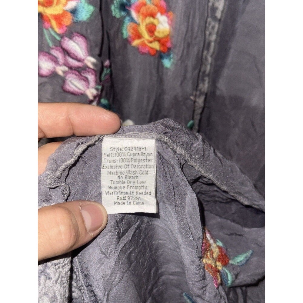 Johnny Was Heavy Embroidered Floral Bohemian Kimono Long Sleeve Wolfe Gray Sz MD - Picture 4 of 6